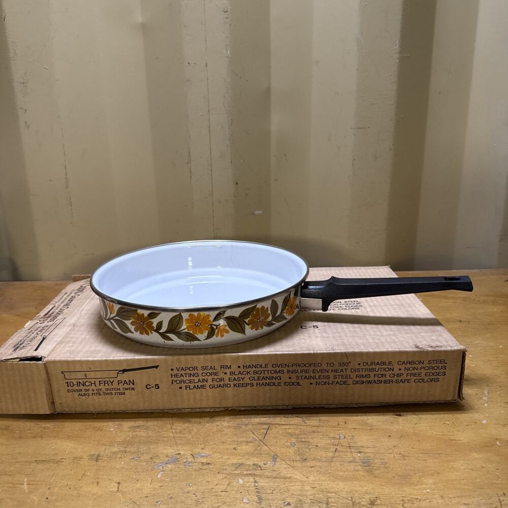 Vintage Capri Harvest Blossom 10-inch Fry Pan C-5 New